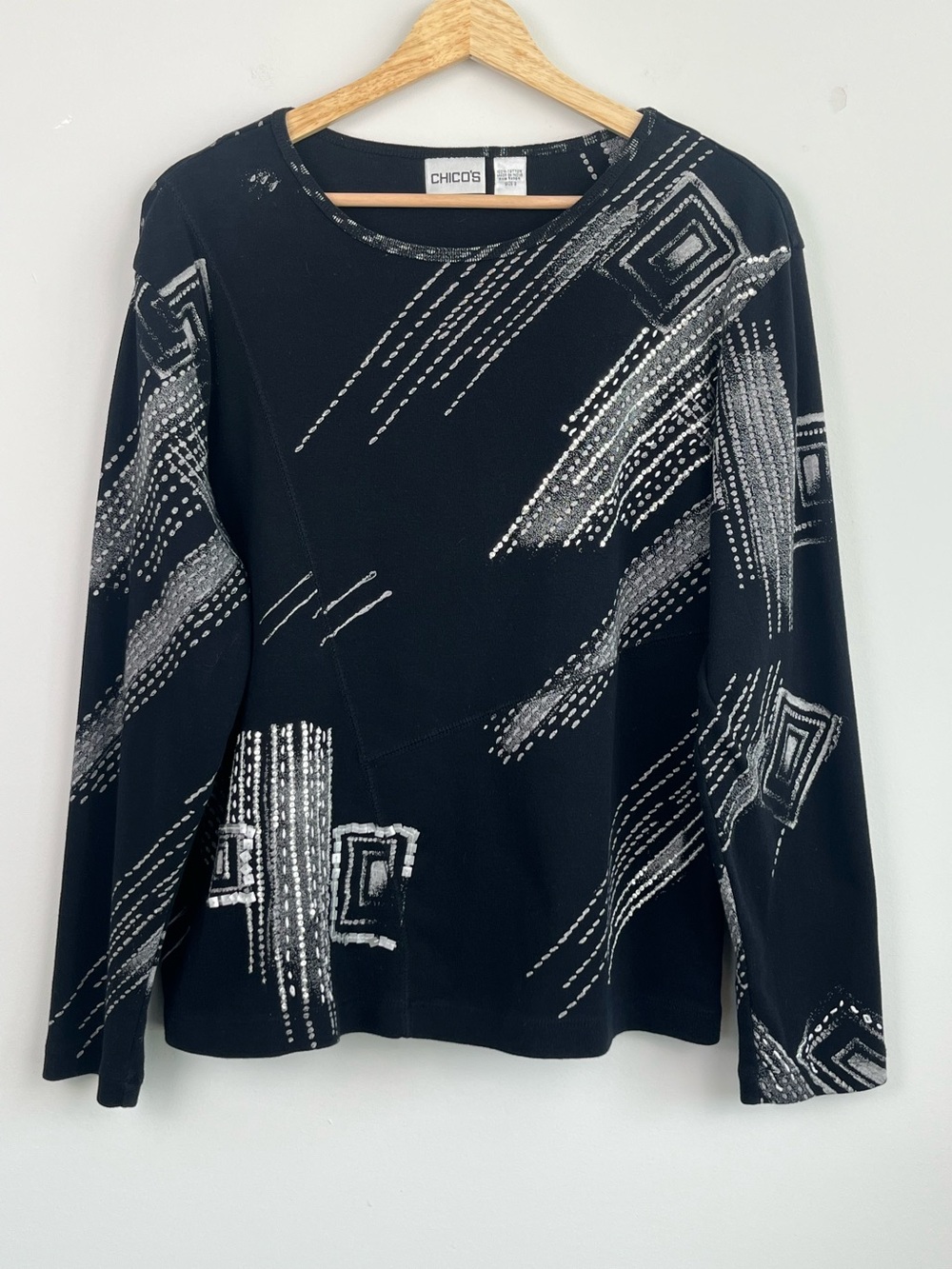 Chico’s black gray & silver 100% cotton sequin embellished knit top, XL.